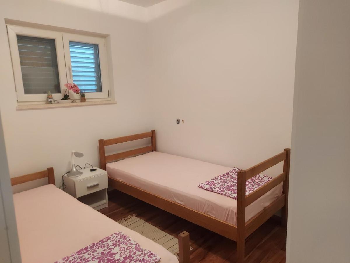 Apartman Slavica Rogoznica  Exterior foto